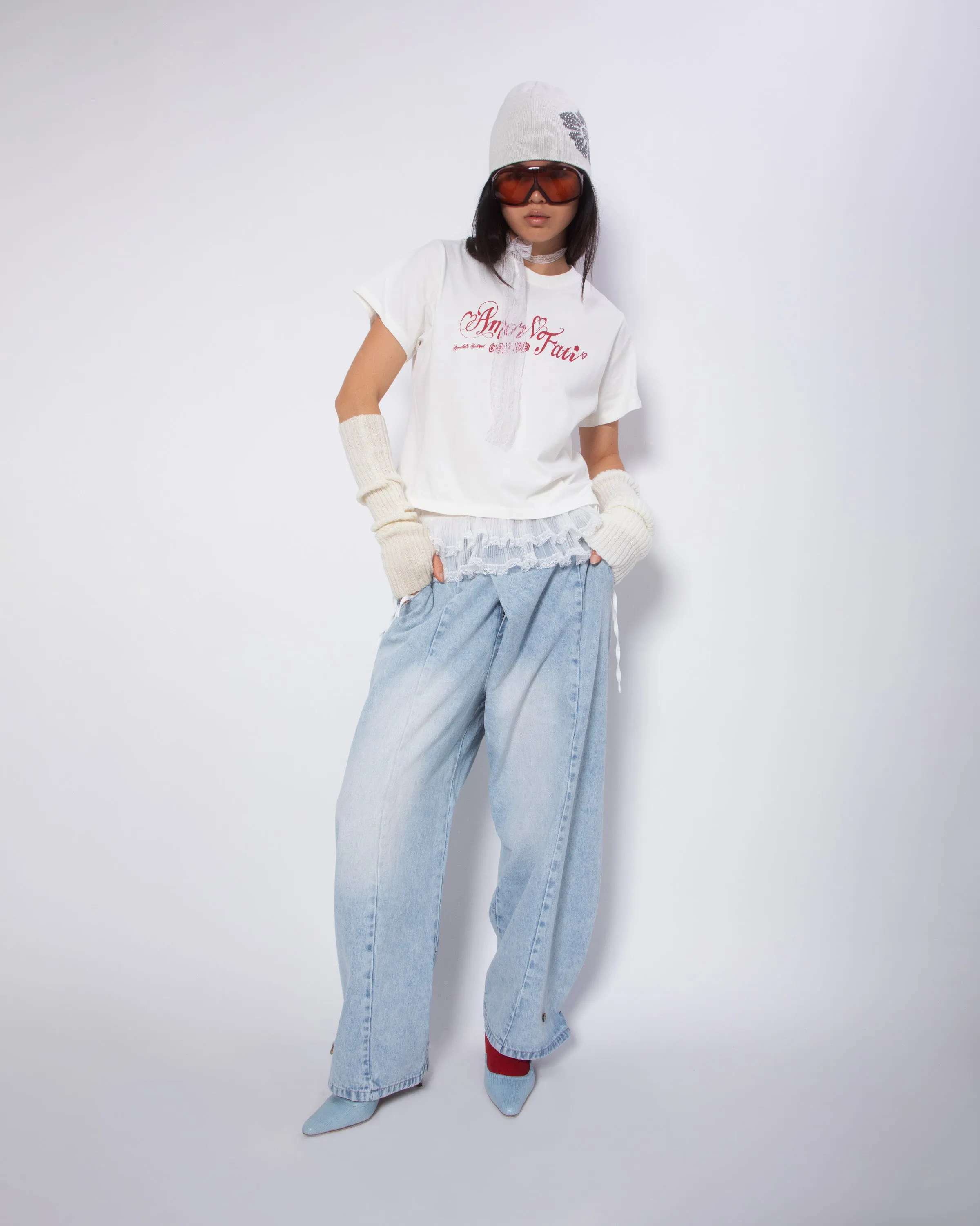 AMOR FATI CROPPED TEE