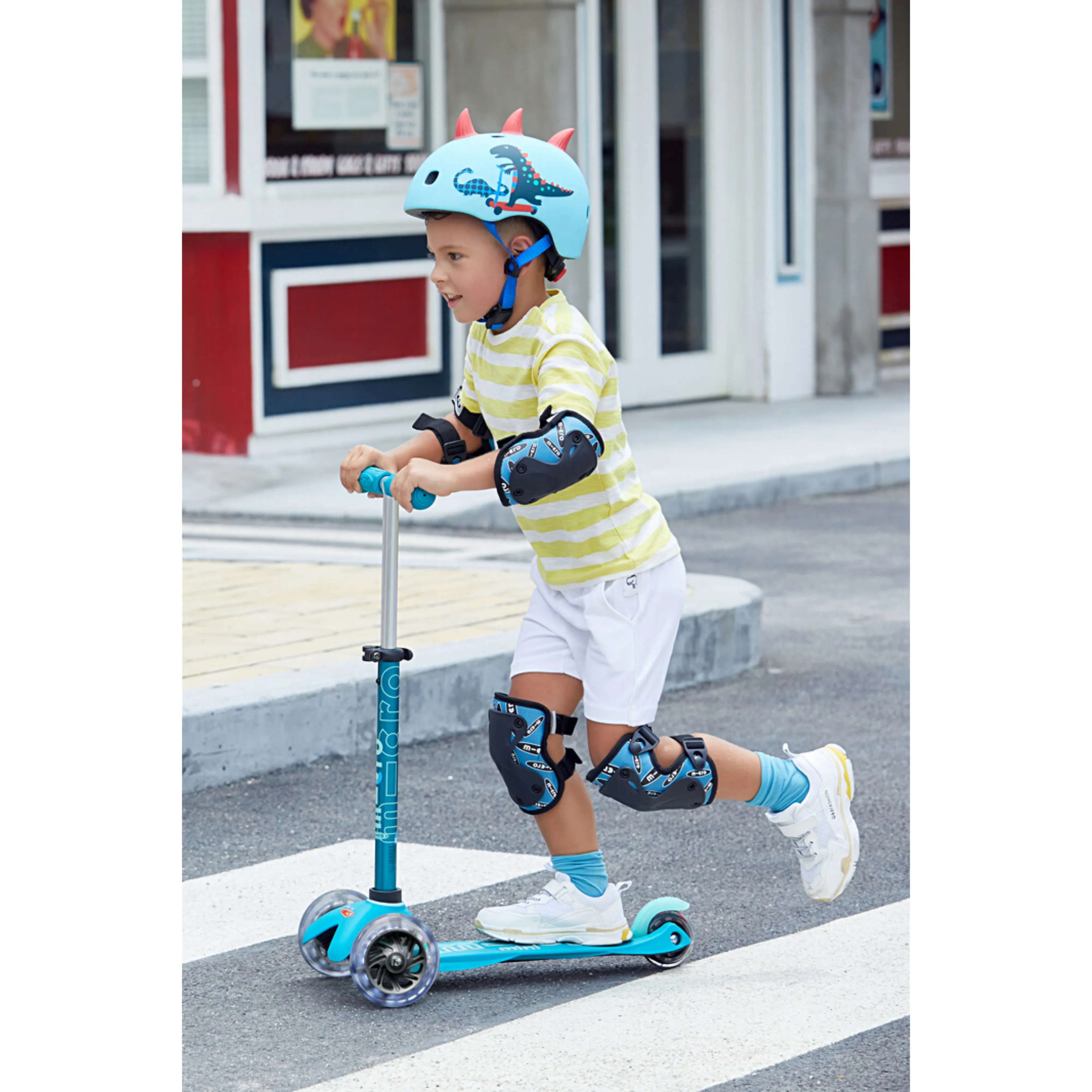 Micro Kickboard Mini Deluxe LED