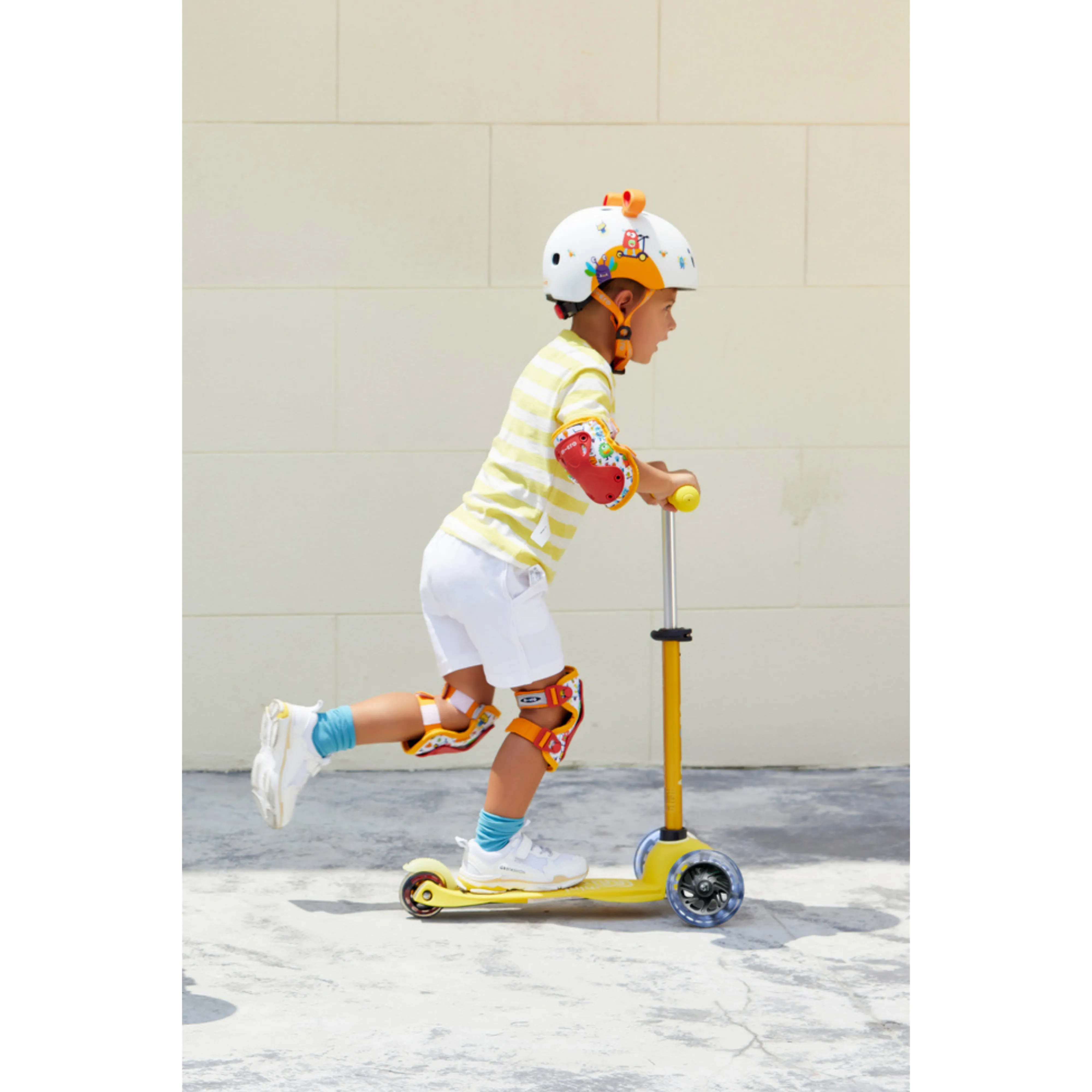 Micro Kickboard Mini Deluxe LED