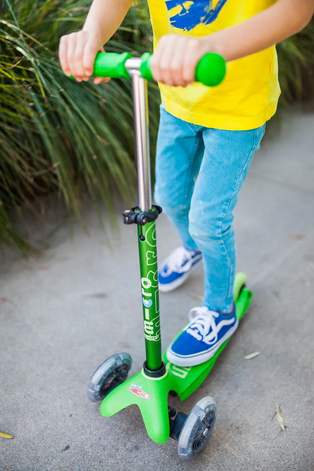 Mini Deluxe LED Scooter - Green by Micro Kickboard